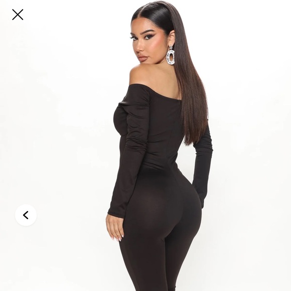 ~Black Olivia Off Shoulder Jumpsuit w/ Diamond Ring Detail~ - Picture 4 of 5